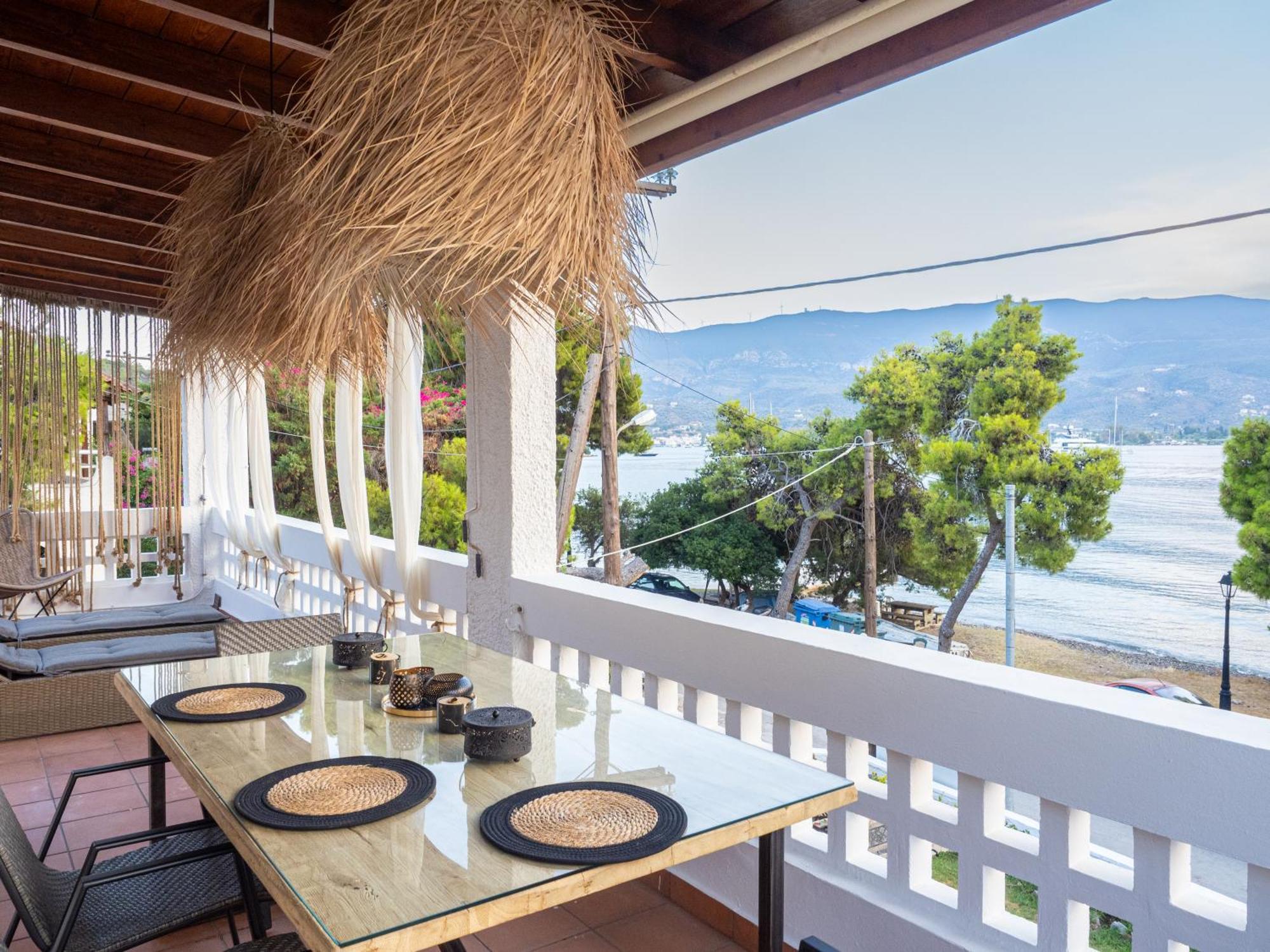 Seaview Apartment - Poros Relaxing Beachfront Flat Poros Town Exteriér fotografie