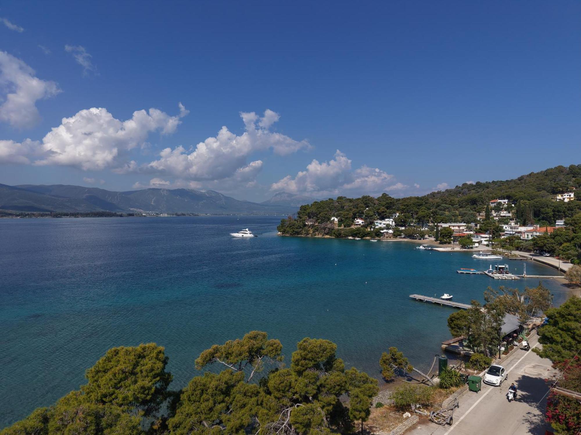 Seaview Apartment - Poros Relaxing Beachfront Flat Poros Town Exteriér fotografie
