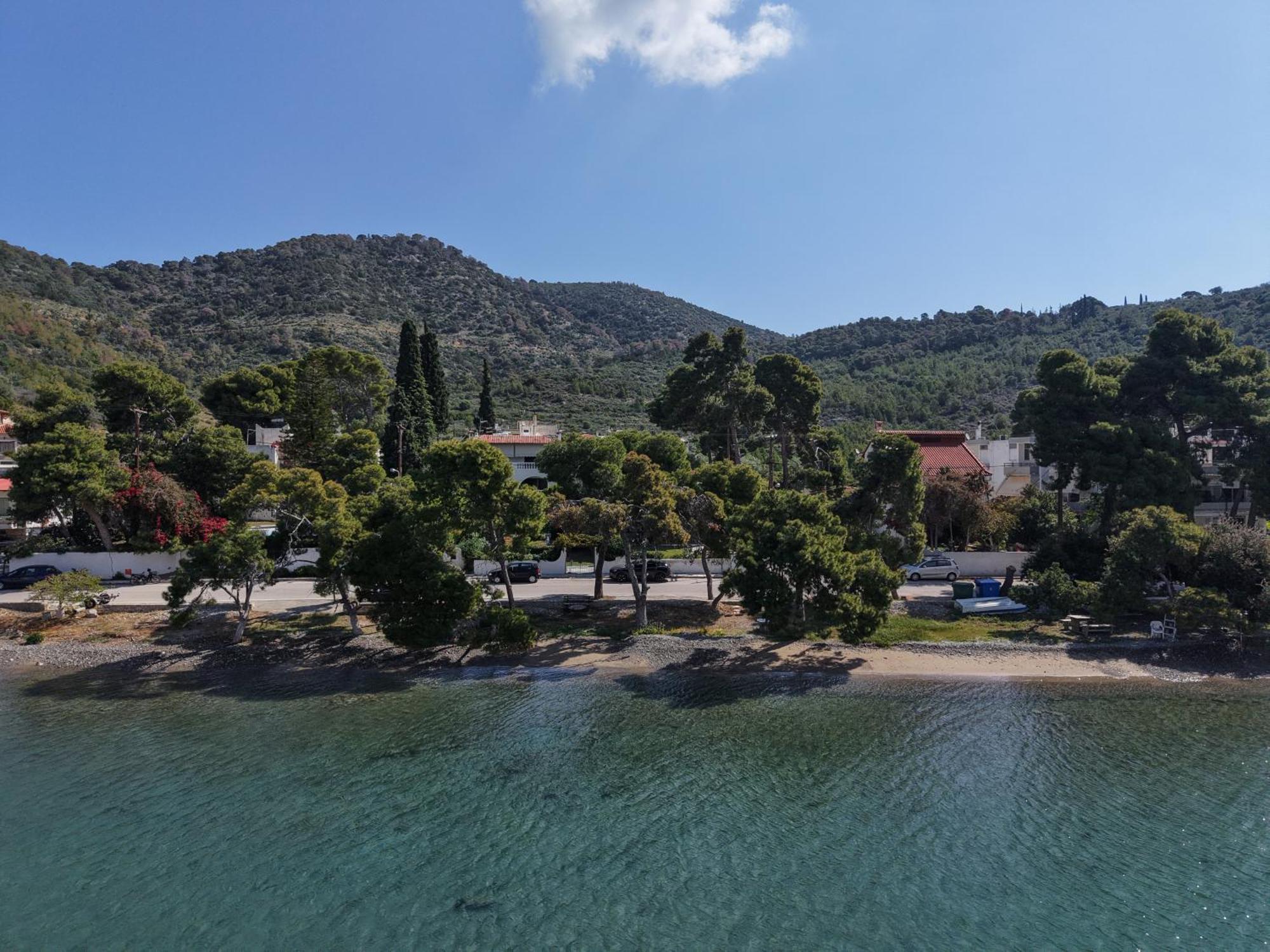 Seaview Apartment - Poros Relaxing Beachfront Flat Poros Town Exteriér fotografie